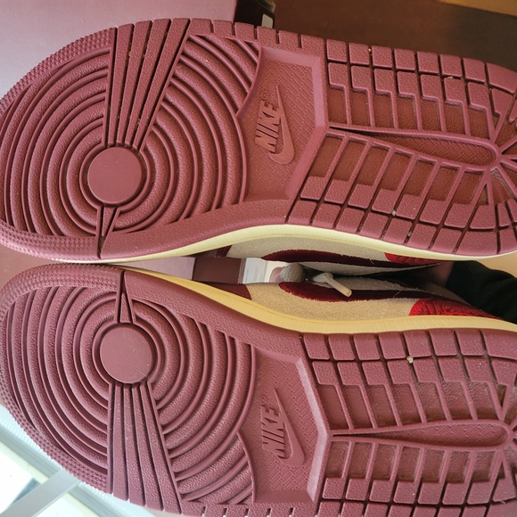 Air Jordan 1 Mid SE Tiki Leaf Team Red DZ2820-601 Women Size 5 - Picture 6 of 7